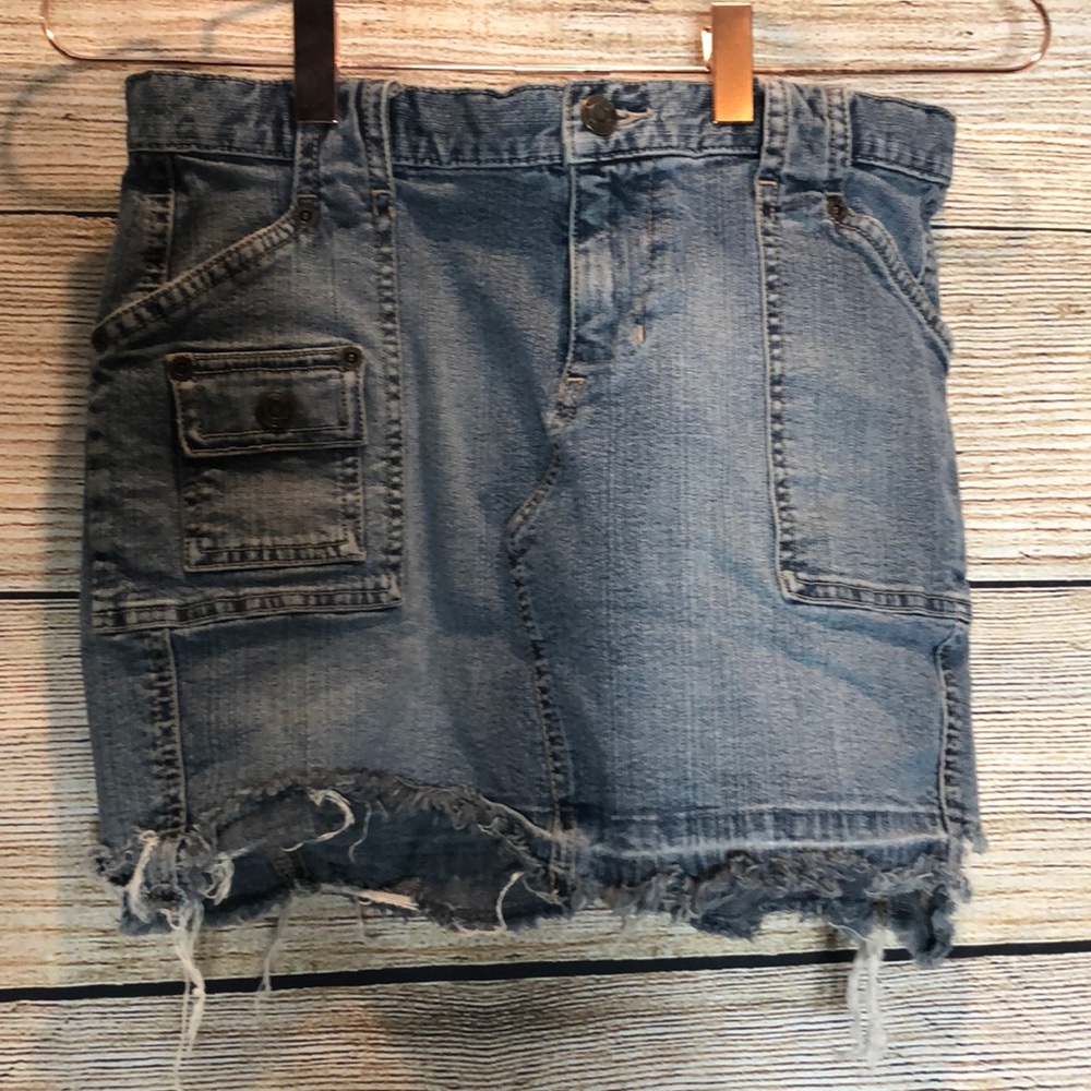 Distressed Express skirt